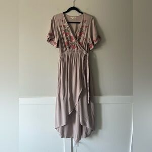 Jessakae Embroidered Floral Wrap Midi Dress Taupe Pink Roses Size M